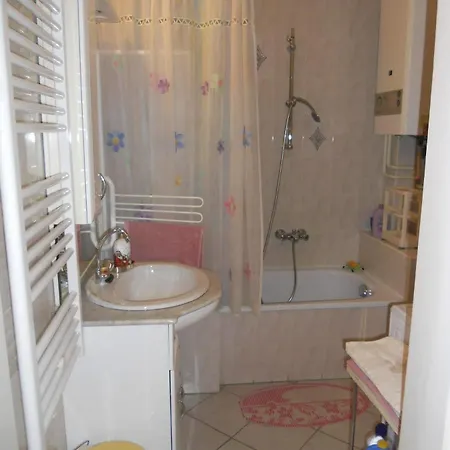 Edith's Place In Appartamento