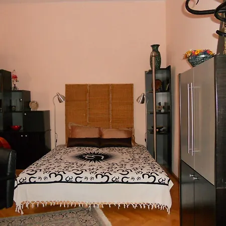 Edith's Place In Apartment *