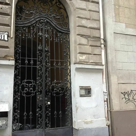 Edith's Place In *